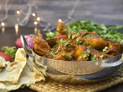 chicken-masala-curry-pakistani-indian-food.webp